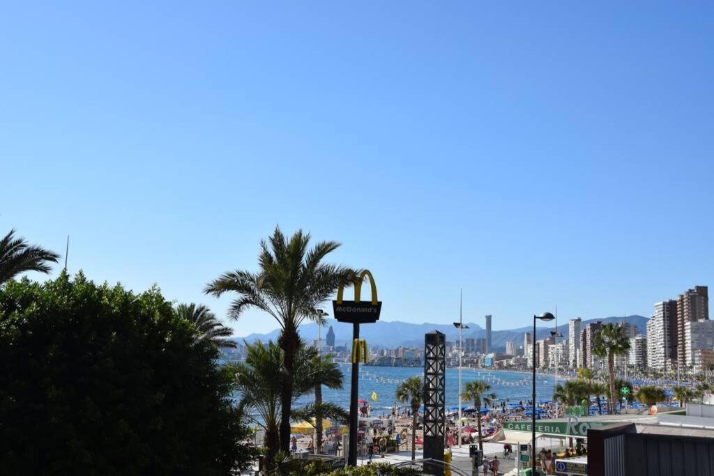 Apartamento En El Paseo Maritimo De เบนิดอร์ม ภายนอก รูปภาพ