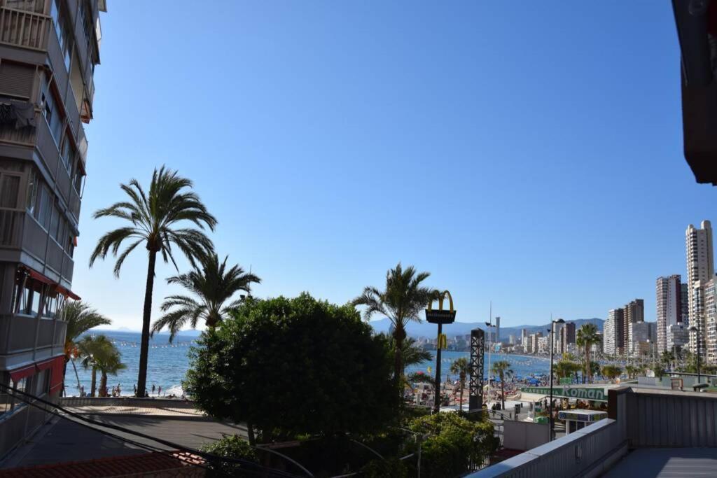 Apartamento En El Paseo Maritimo De เบนิดอร์ม ภายนอก รูปภาพ